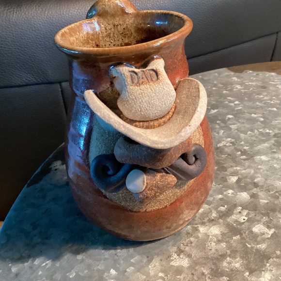 Clay. Ware Handmade Mugs Signed Pottery Face Coffee Mug 10 Oz - Picture 1 of 9